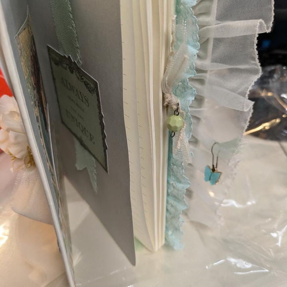 Note book/journal - Picture 1 of 4